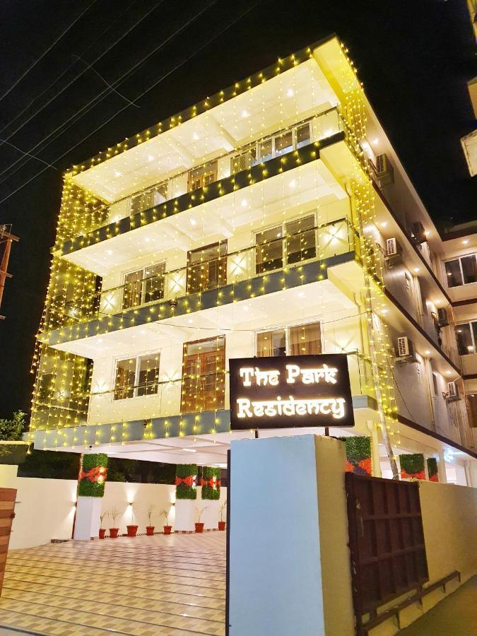 The Park Residency Hotel Dehradun Exterior foto