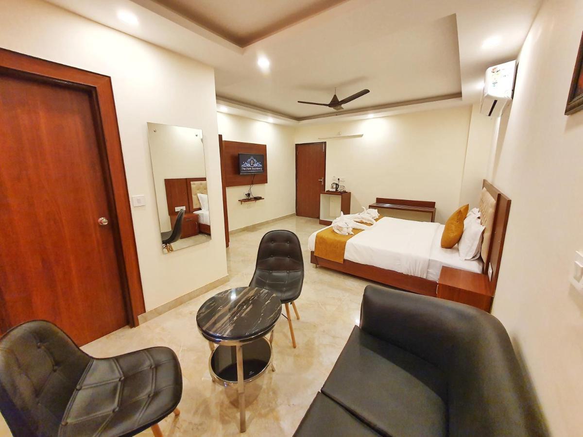 The Park Residency Hotel Dehradun Exterior foto