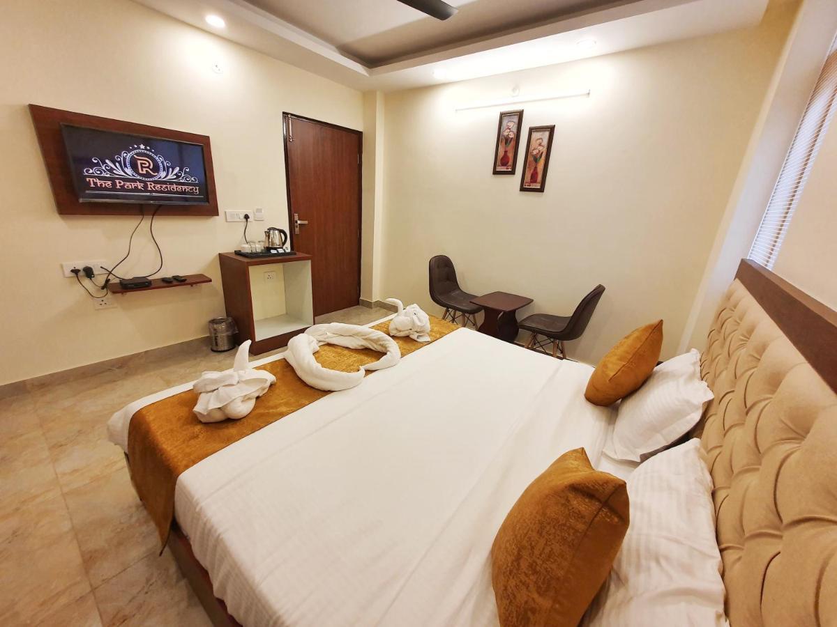 The Park Residency Hotel Dehradun Exterior foto
